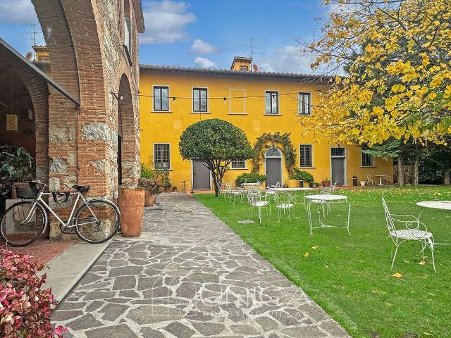 Hotel di prestigio di 700 mq in vendita Prato, Italia