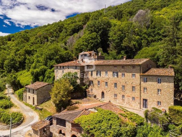 Hotel di prestigio di 966 mq in vendita via di Montecatino, 1, Lucca, Toscana