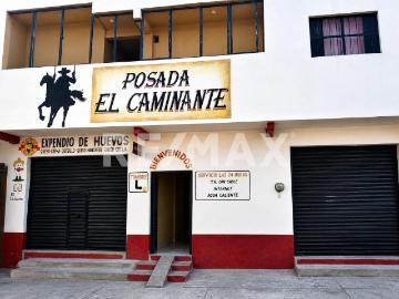 Hotel en venta con locales comerciales