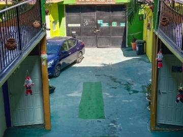 Hotel en venta de 3 niveles en Col. Castillo Tielmas