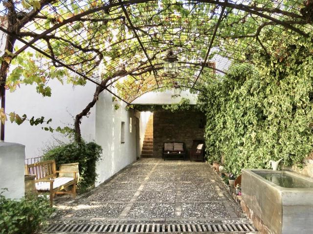 Hotel en venta en Algarinejo Granada