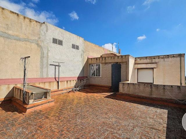 Hotel en venta en calle Ramón y Cajal, Alcanar, de 456 m² por 400.000
