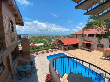 Hotel en venta en La Peñita de Jaltemba con espectaculares vistas al mar