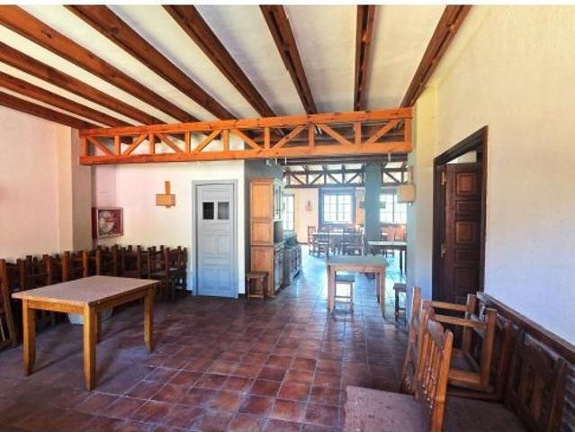 HOTEL EN VENTA EN RUENTE: DONDE EL ENCANTO RURAL SE MEZCLA CON LA BUENA VIDA