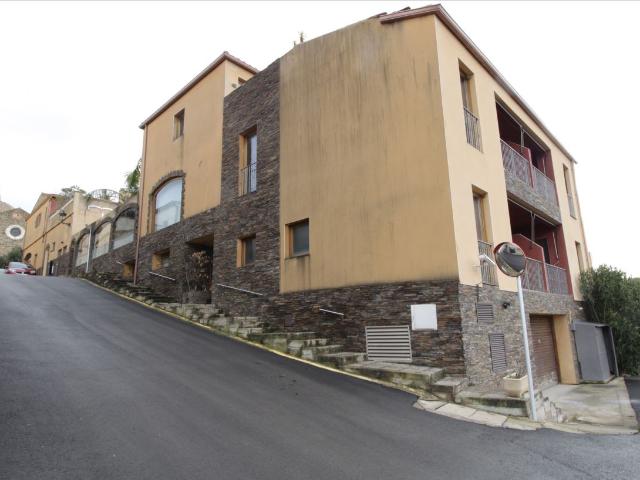Hotel en Pz Esglessia, Garriguella Girona