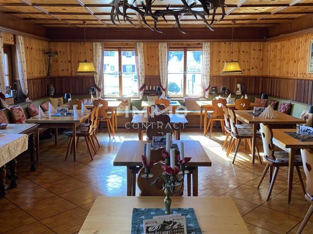 Hotel Ensemble mit Luxus Chalets am Tor zum Großglockner
