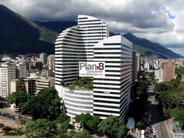 Hotel icónico en Chacao frente a Plaza Altamira