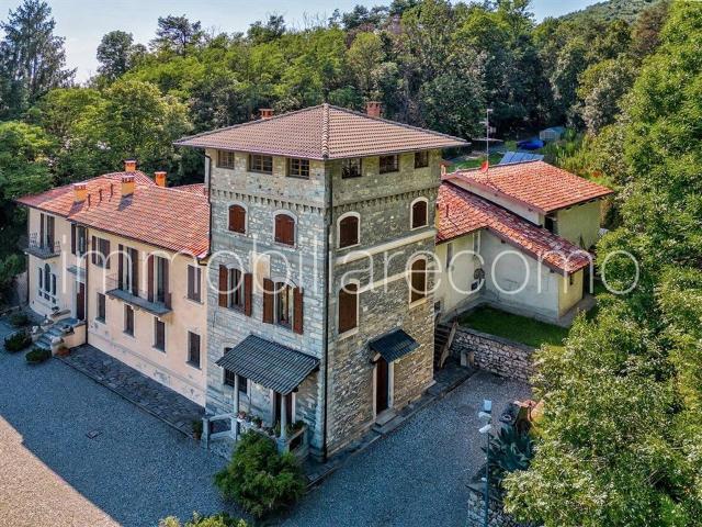 Hotel in vendita a Como