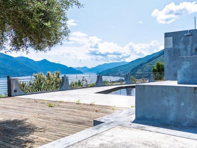 Hotel in vendita a Gravedona ed Uniti