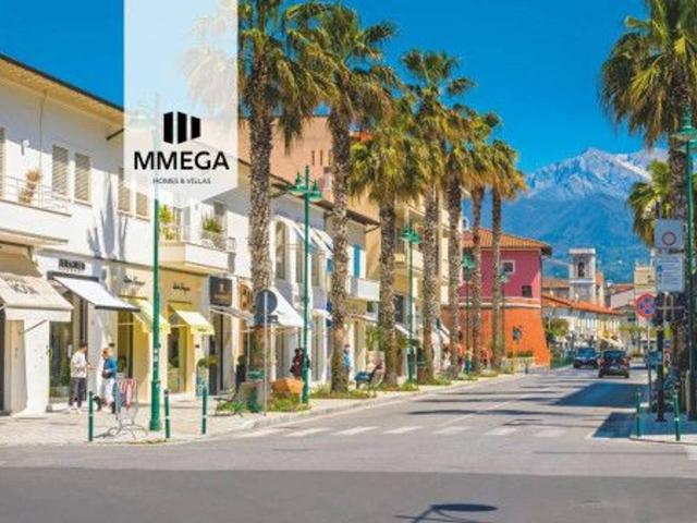 Hotel in vendita a Forte Dei Marmi