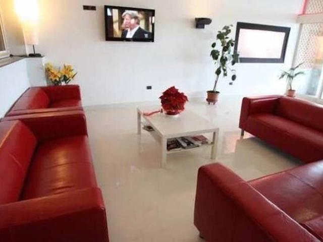 Hotel in vendita a Rimini
