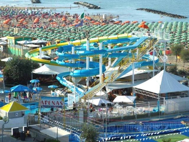 Hotel in vendita a Rimini