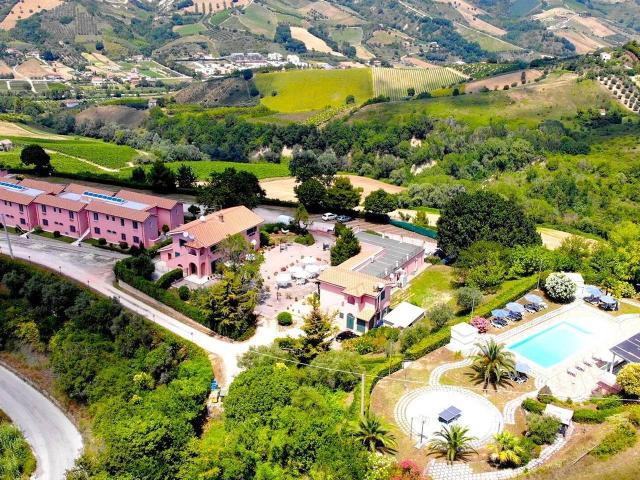 Hotel in vendita a Ripatransone