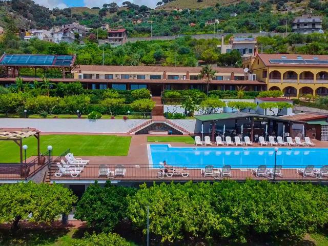 Hotel in vendita a Taormina