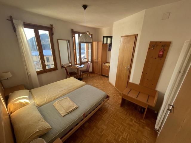 Hotel on sale in Novaggio Ref 4180 3 | dreamo. Ch