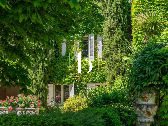 Hôtel particulier 343m² Uzès