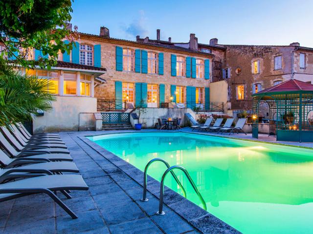 Hôtel particulier au coeur d'une ville touristique du Gers