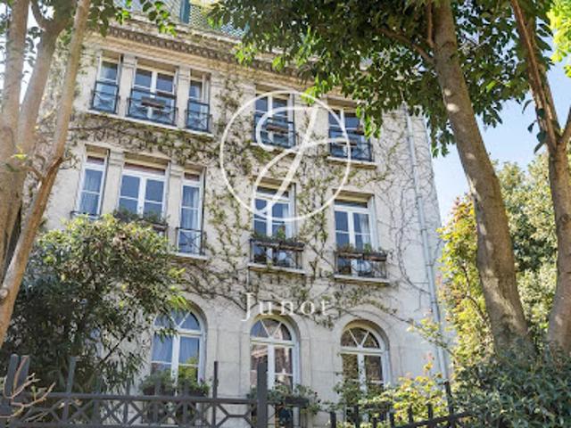 Hôtel particulier avec jardin