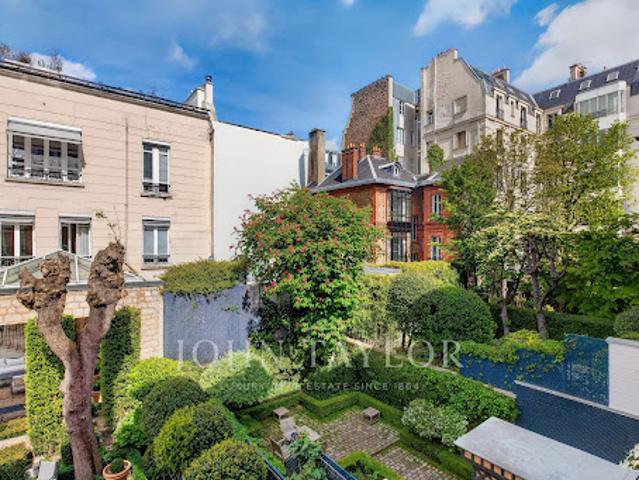 Hôtel particulier avec jardin
