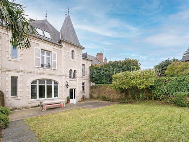 Hôtel particulier avec jardin