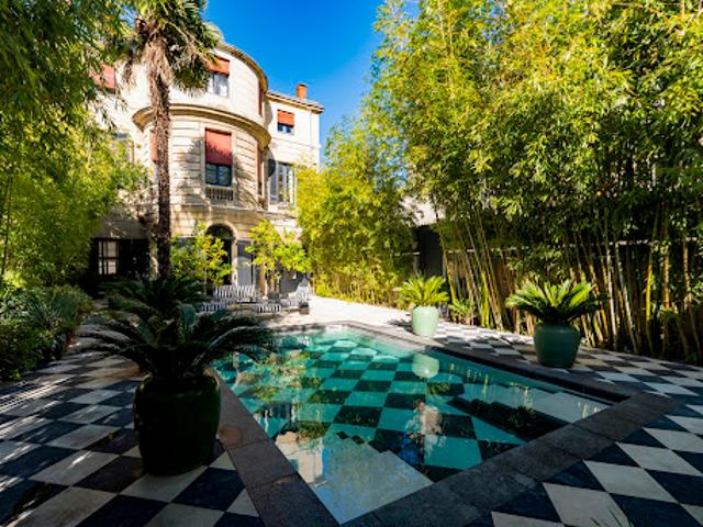 Hôtel particulier avec jardin