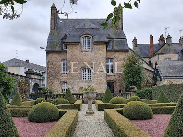 Hôtel particulier avec jardin