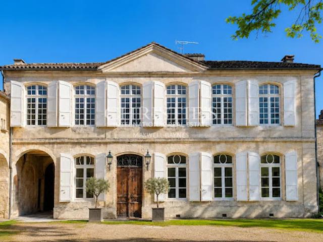 Hôtel particulier avec jardin