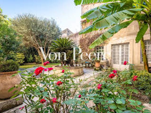 Hôtel Particulier avec Jardin