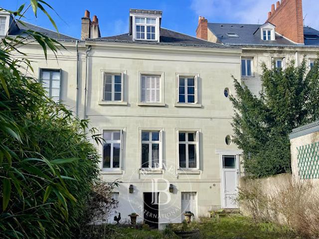 Hôtel particulier avec jardin