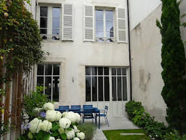 Hôtel Particulier avec Jardin