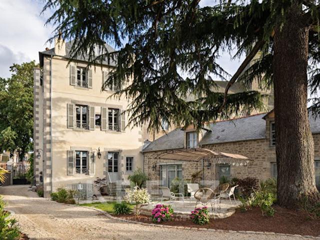 Hôtel particulier avec jardin