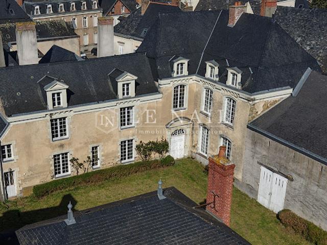 Hôtel particulier avec jardin