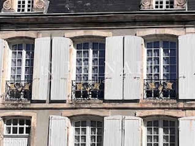 Hôtel Particulier avec Jardin