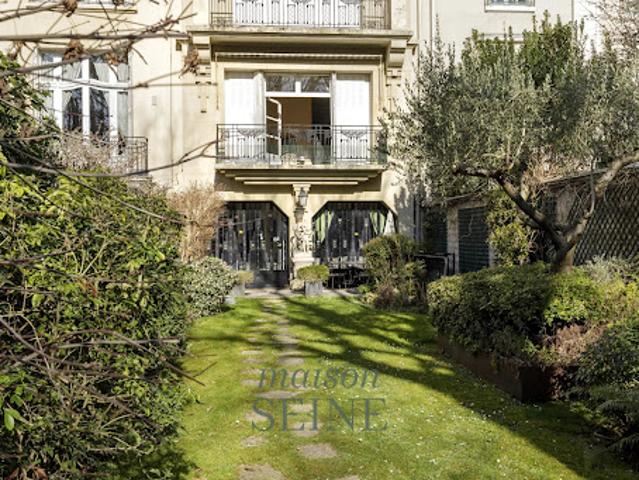 Hôtel particulier avec jardin