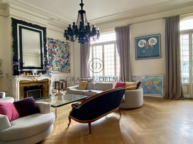 Hôtel Particulier avec piscine et garage WILSON