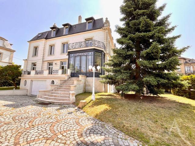 Hôtel particulier Metz Vacquinière 900 m2