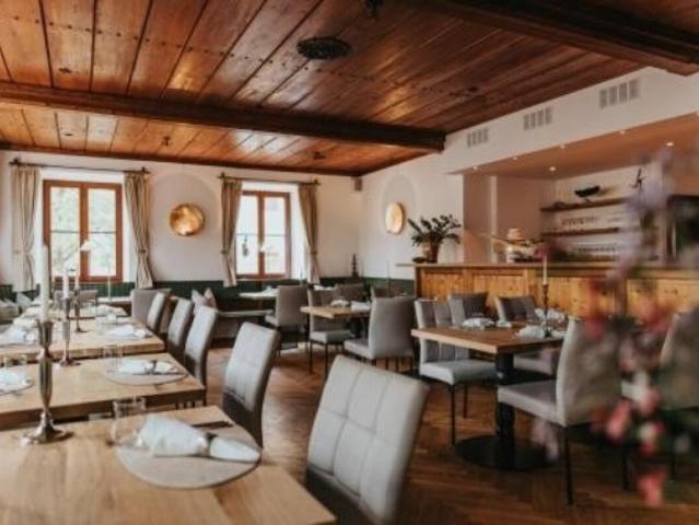 Hotel Restaurant mit Geschichte und Charakter westlich von Bern