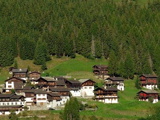 HOTEL RESTAURANT in Vichères mehr als 19 Zimmer zum Renovieren
