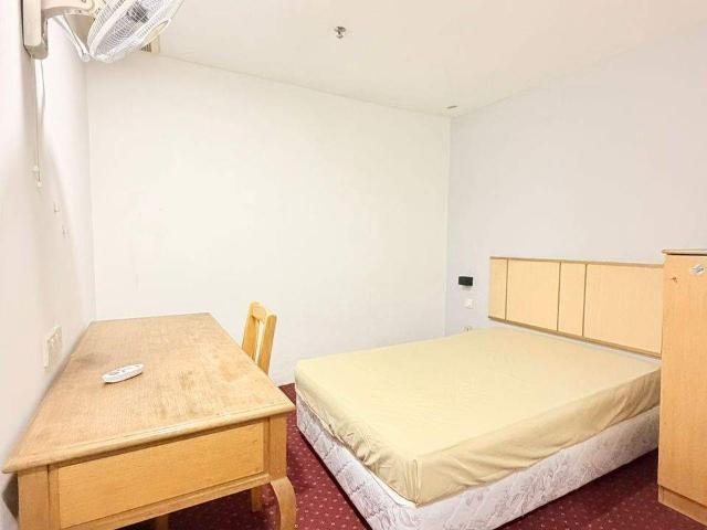 Hotel Room Below RM1,000/Month in Puchong | Near LRT, IOI Mall & Eateries
