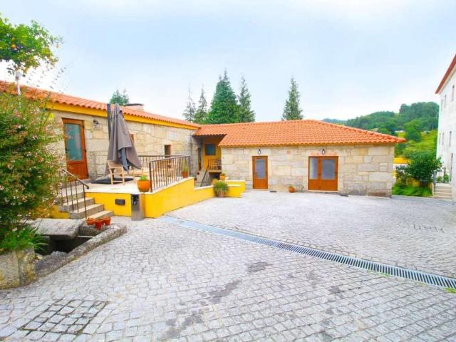 Hotel Rural, 36 quartos, Póvoa do Lanhoso 2732m² Calvos e Frades