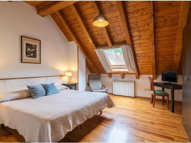 HOTEL RURAL CON ENCANTO EN EL CORAZÓN DEL PIRINEO NAVARRO, JUNTO A LA SELVA DEL IRATI