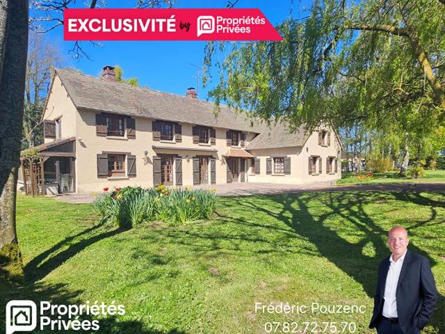 Houdan 10 mn / Propriété familiale 304 m2 / Terrain constructible et divisible