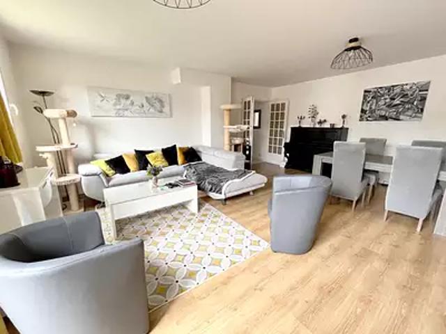 Houdan 78550 Achat / Vente appartement 4 pièces t4 au dernier étage