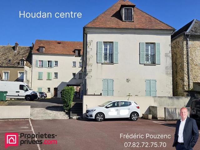 Houdan centre / Appartement 2 pièces en parfait état au 1er étage