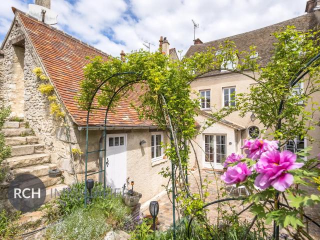 Houdan Centre Charmante maison ancienne avec joli jardin