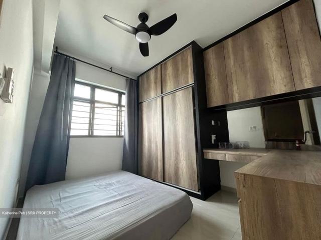 Hougang Crimson Hougang, HDB 4 Rooms