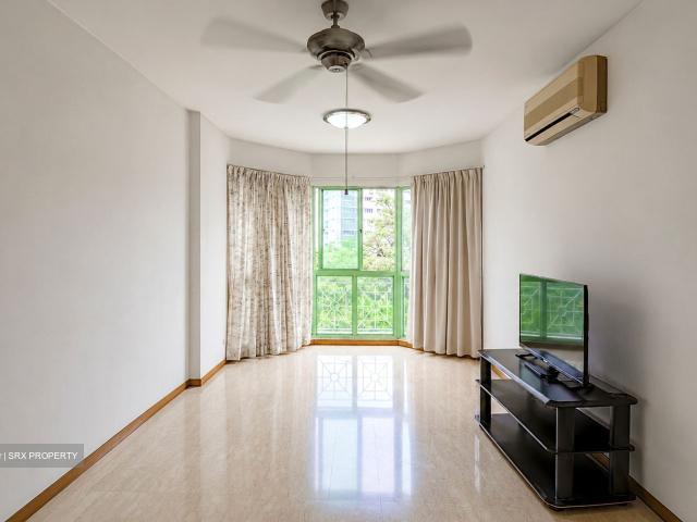 Hougang Green D19, Apartment