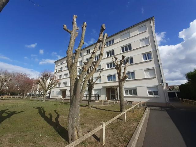 HOUILLES 'LA MAIN DE FER' EXCLUSIVITE