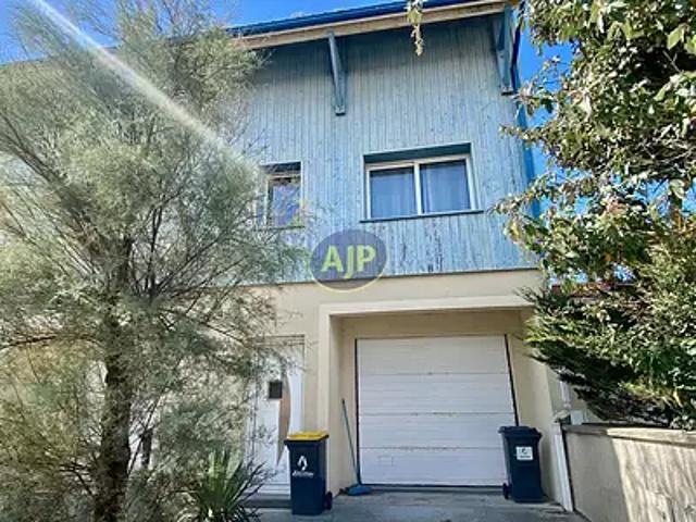 Hourtin 33990 Achat / Vente appartement 4 pièces t4 au dernier étage