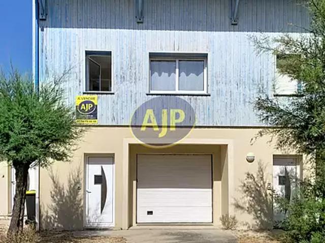 Hourtin 33990 Achat / Vente appartement 4 pièces t4 au dernier étage terrasse